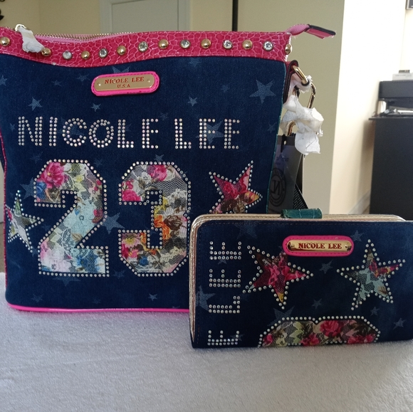 Nicole Lee Crossbody - Picture 3 of 5